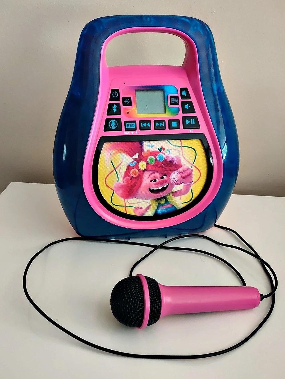 Trolls Bluetooth MP3 Karaoke Machine for Kids